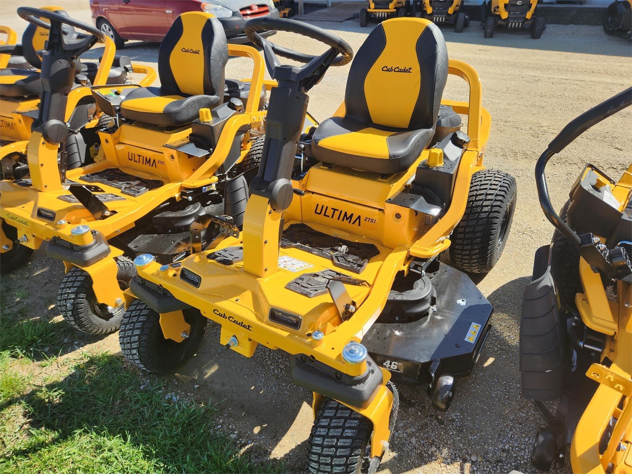 2024 Cub Cadet Ultima ZTS1 Equipment Image0