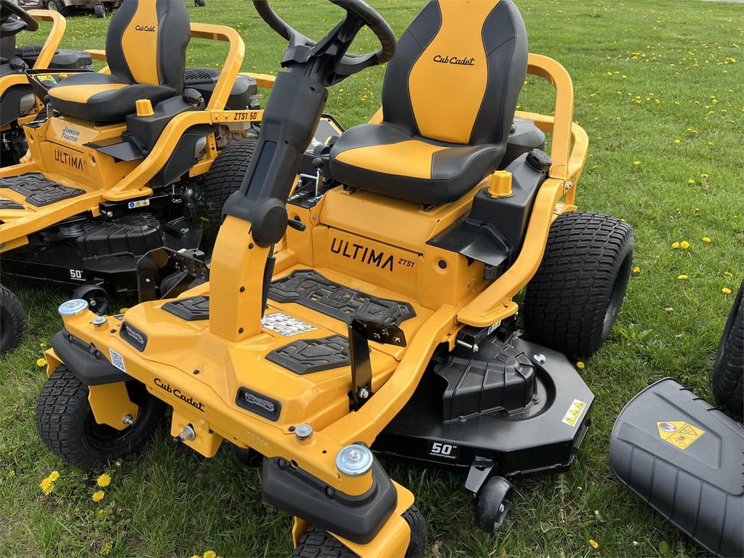 Image of Cub Cadet Ultima ZTS1 Image 1