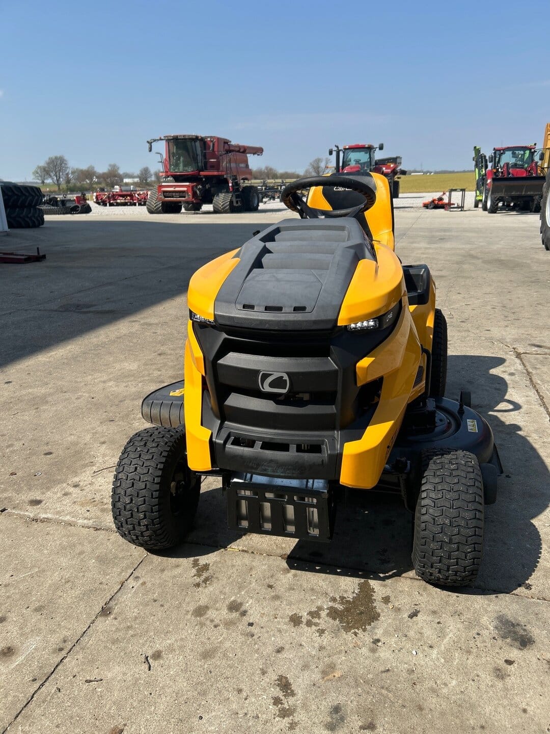 2024 Cub Cadet XT1 LT46 Equipment Image0
