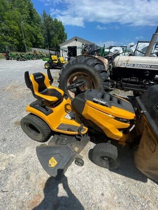 Image of Cub Cadet XT2 SLX50 equipment image 4