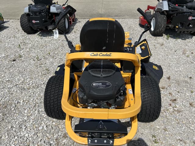 Image of Cub Cadet Ultima ZT1 equipment image 3
