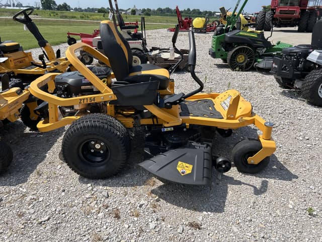 Image of Cub Cadet Ultima ZT1 equipment image 1