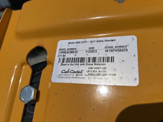 Image of Cub Cadet Ultima ZT1 equipment image 4