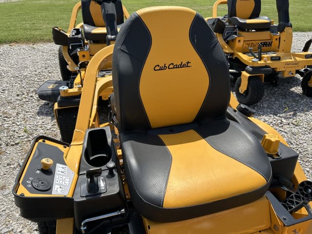 Image of Cub Cadet Ultima ZT1 equipment image 3