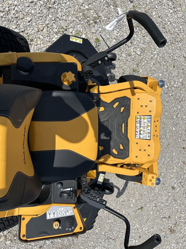 Image of Cub Cadet Ultima ZT1 equipment image 1