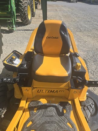 Image of Cub Cadet Ultima ZT1 equipment image 4