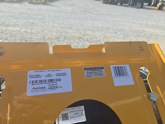 Image of Cub Cadet Ultima ZT1 equipment image 1