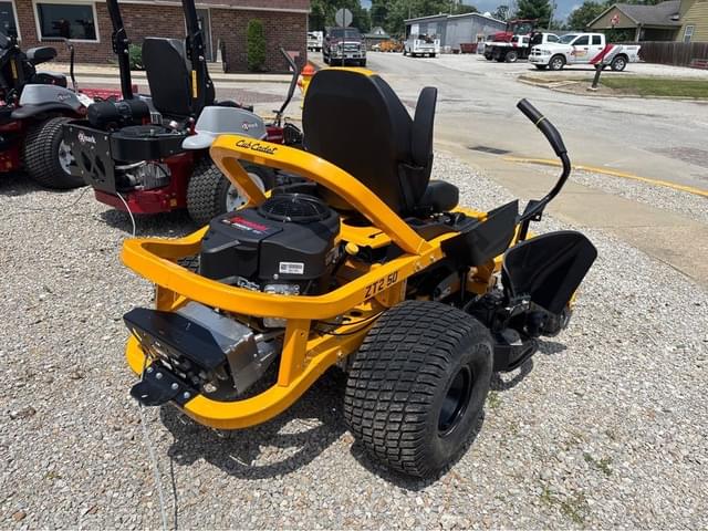Image of Cub Cadet Ultima ZT2 equipment image 4