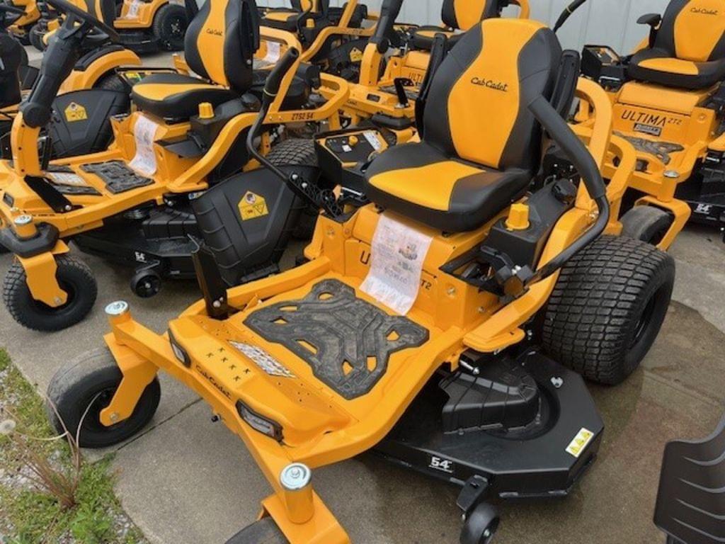 Image of Cub Cadet Ultima ZT2 Image 0
