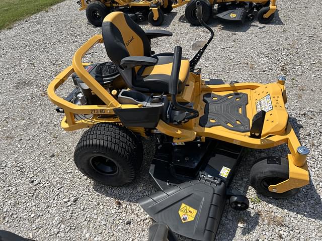 Image of Cub Cadet Ultima ZT2 equipment image 1