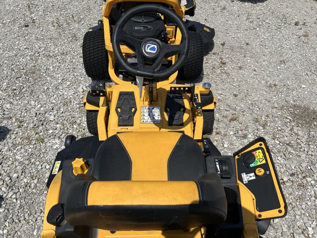 Image of Cub Cadet Ultima ZTS1 equipment image 1