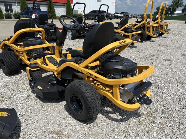Image of Cub Cadet Ultima ZTS1 equipment image 4