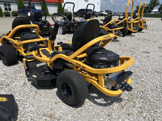 Image of Cub Cadet Ultima ZTS1 equipment image 4