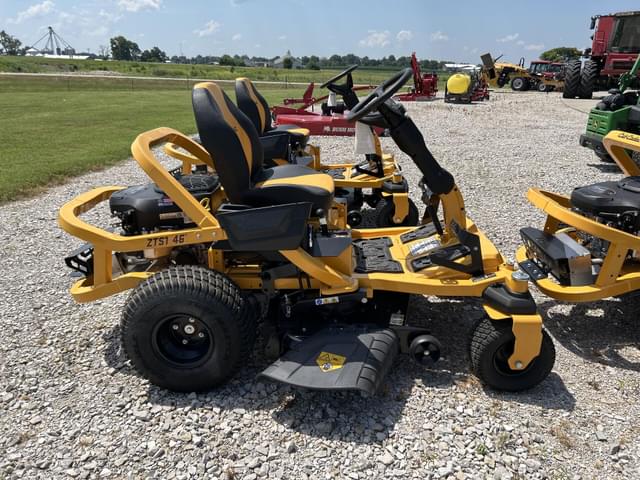 Image of Cub Cadet Ultima ZTS1 equipment image 1