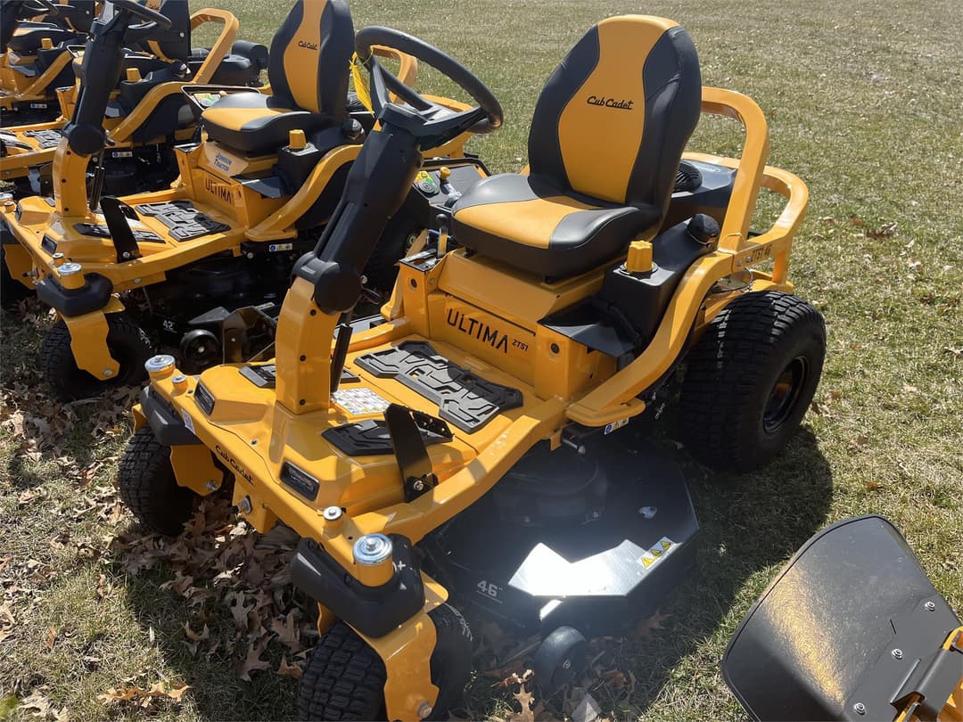 Image of Cub Cadet Ultima ZTS1 Image 1