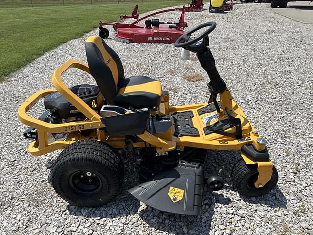 Image of Cub Cadet Ultima ZTS1 equipment image 1