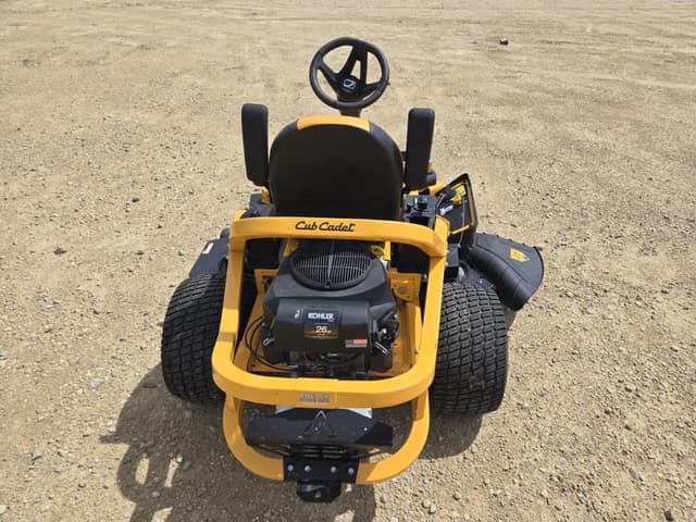 Image of Cub Cadet Ultima ZTS2 equipment image 4