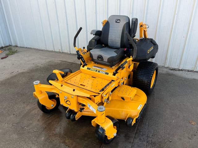 Image of Cub Cadet Pro Z 960L equipment image 3