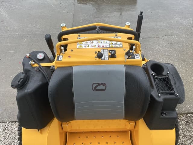 Image of Cub Cadet Pro X 654 equipment image 1