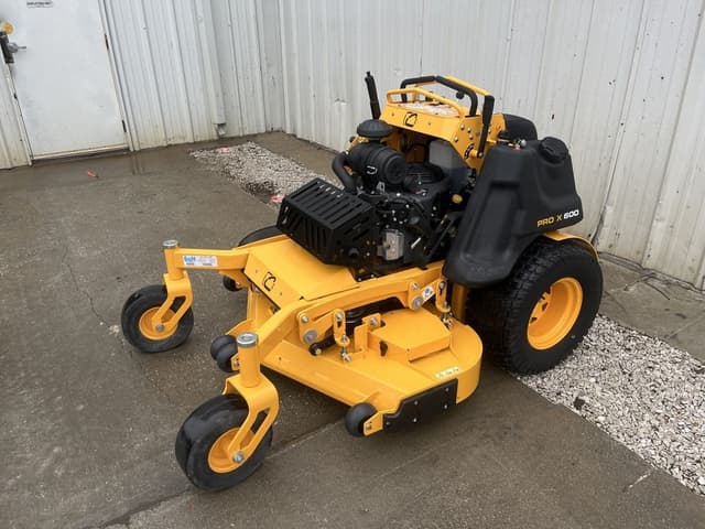 Image of Cub Cadet Pro X 654 equipment image 4