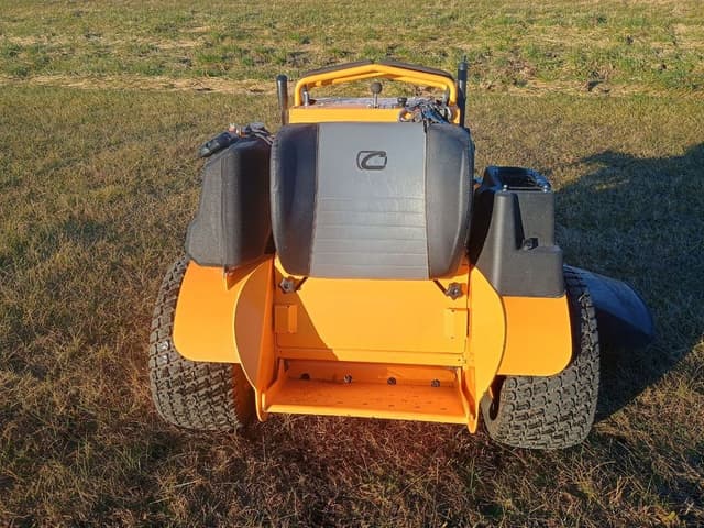 Image of Cub Cadet PRO X600 equipment image 4