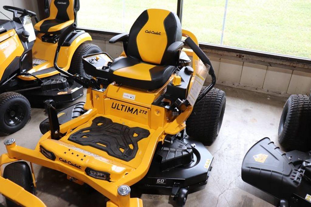 Image of Cub Cadet Ultima ZT2 Image 0