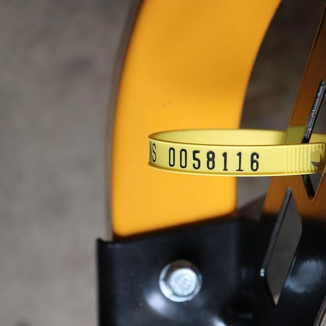 Image of Cub Cadet Ultima ZT2 equipment image 4