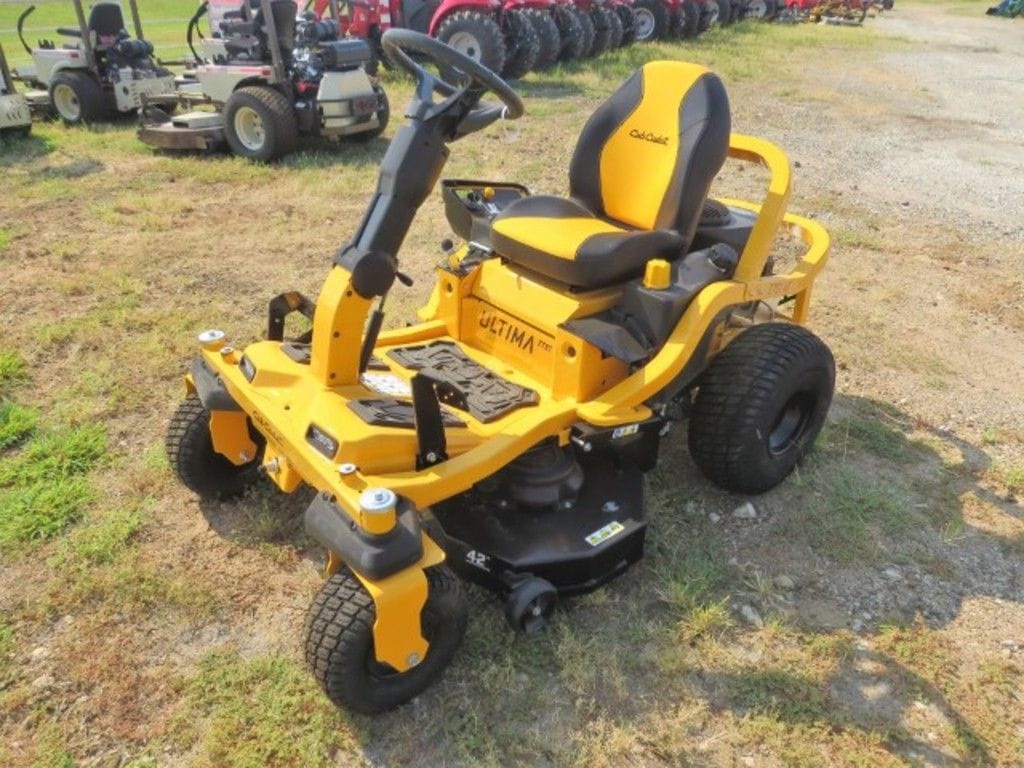 2024 Cub Cadet Ultima ZTS1 Equipment Image0