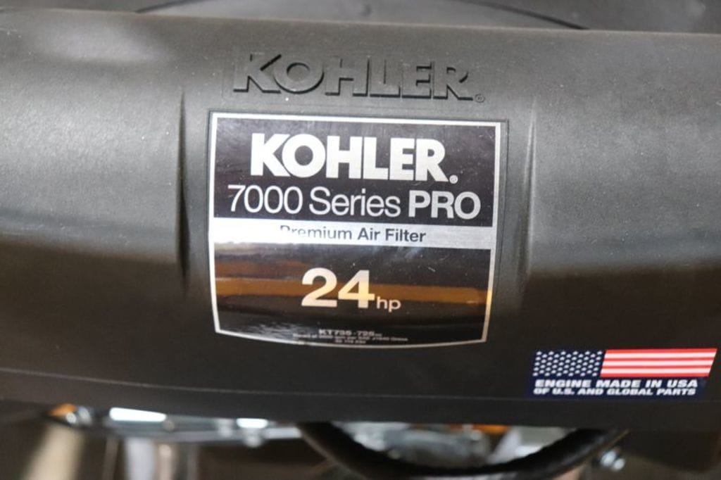 2024 Cub Cadet Ultima ZTS2 Equipment Image0