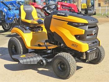 2024 Cub Cadet XT1 LT42 Equipment Image0