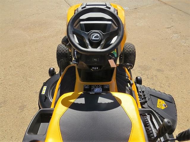 Image of Cub Cadet XT1 LT46 equipment image 4