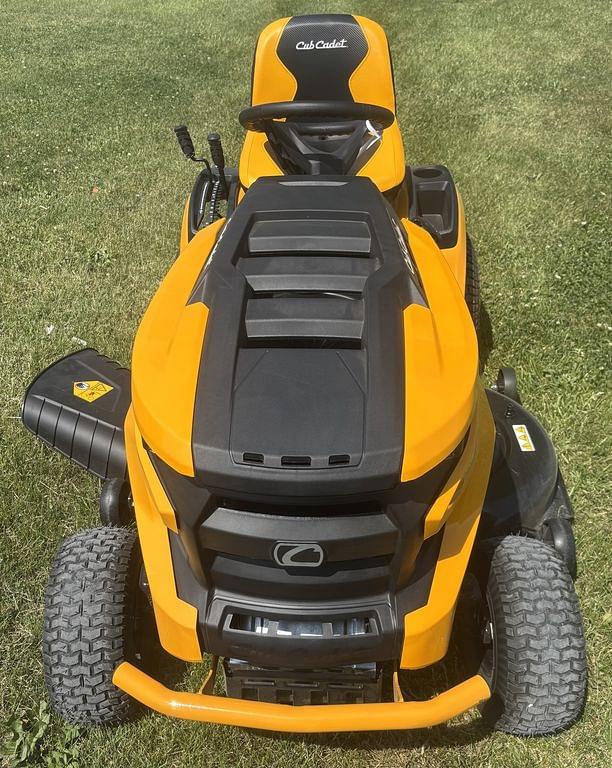Image of Cub Cadet XT1 LT46 equipment image 1