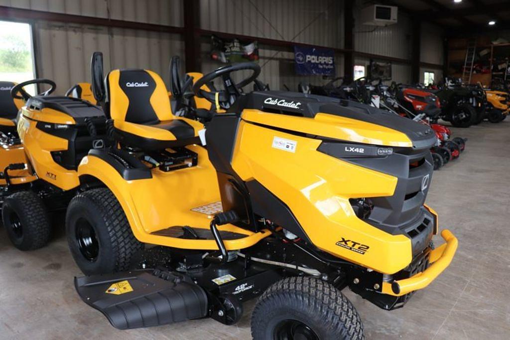 Image of Cub Cadet XT2 LX42 Image 1