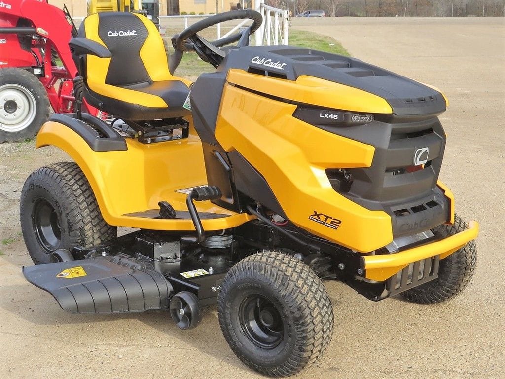 2024 Cub Cadet XT2 LX46 Equipment Image0