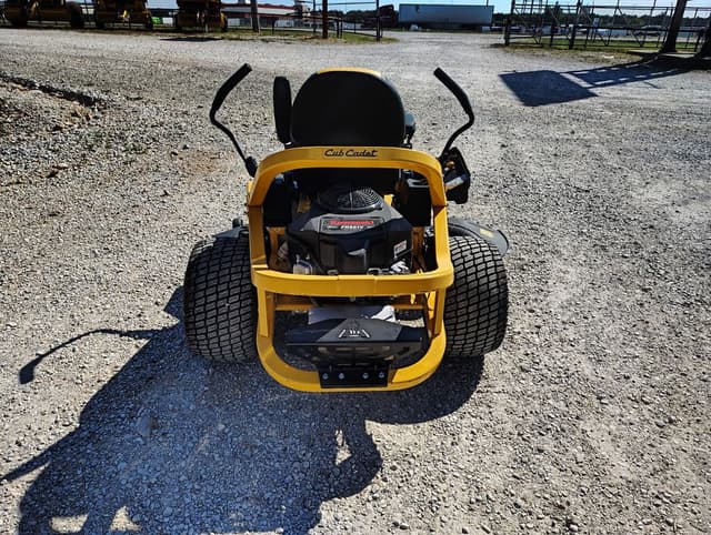 Image of Cub Cadet Ultima ZT2 equipment image 3