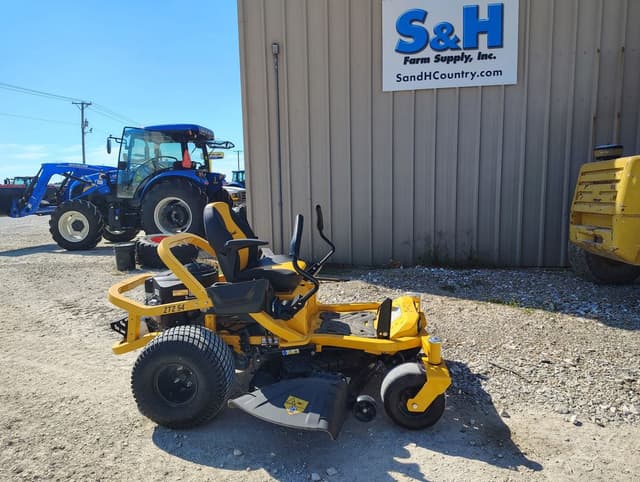 Image of Cub Cadet Ultima ZT2 equipment image 2