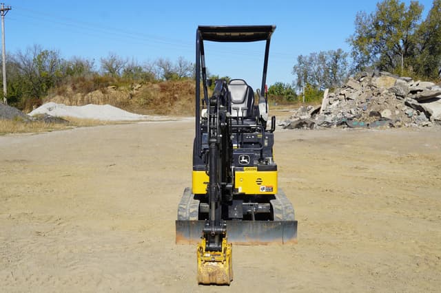 Image of John Deere 17P equipment image 2