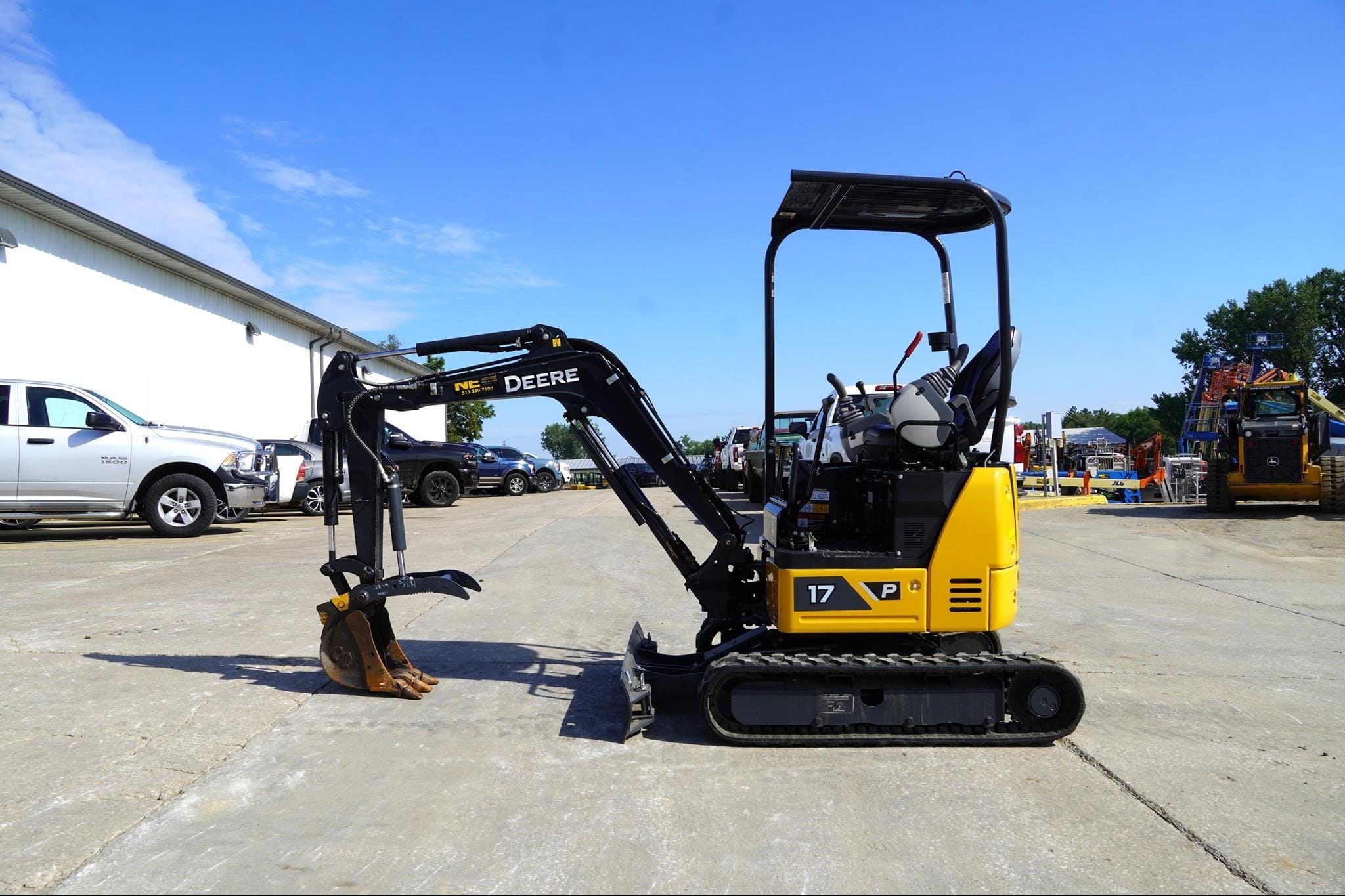 2024 John Deere 17P Equipment Image0