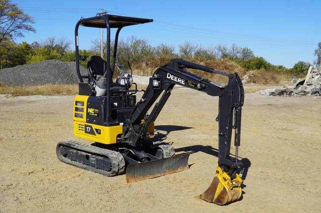 Image of John Deere 17P equipment image 4