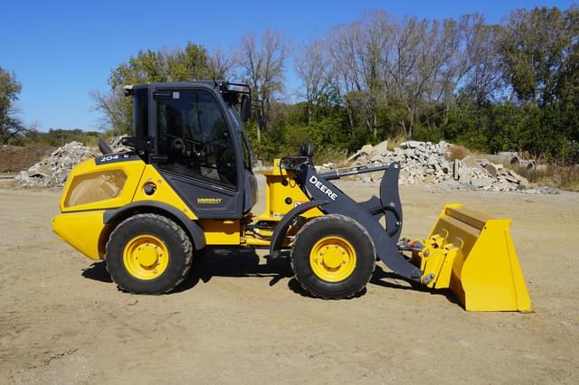 Image of John Deere 204G equipment image 3