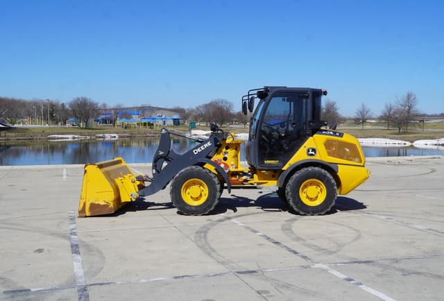 Image of John Deere 204G equipment image 1