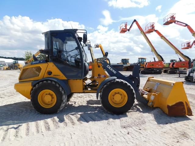 Image of John Deere 304G equipment image 4