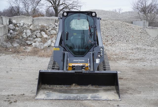 Image of John Deere 317G equipment image 4