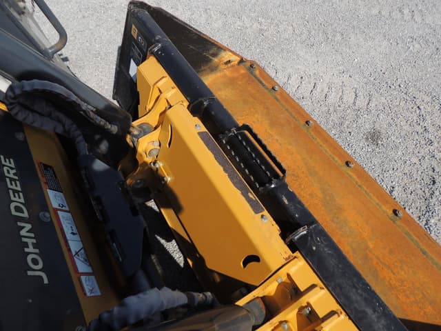 Image of John Deere 317G equipment image 4