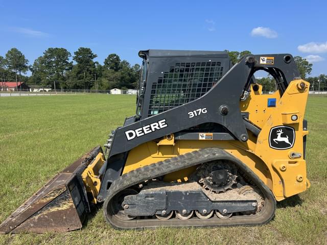 Image of John Deere 317G equipment image 3