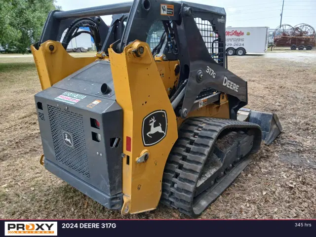 Image of John Deere 317G equipment image 3