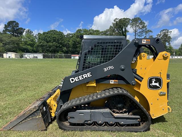 Image of John Deere 317G equipment image 1