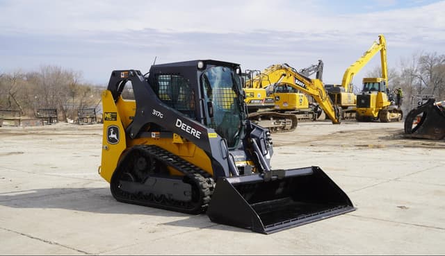 Image of John Deere 317G equipment image 1