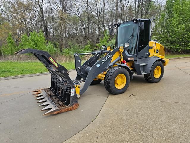 Image of John Deere 324P equipment image 2