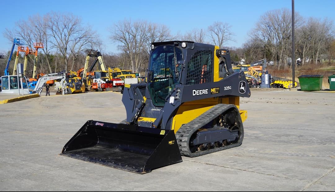 Image of John Deere 325G Primary image